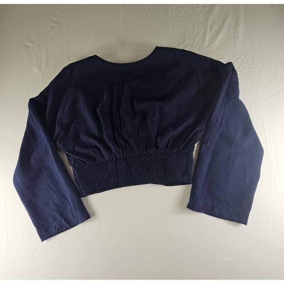 Free People Crop top Long Sleeve Navy Blue Button V-Neckline Size M - Picture 3 of 13